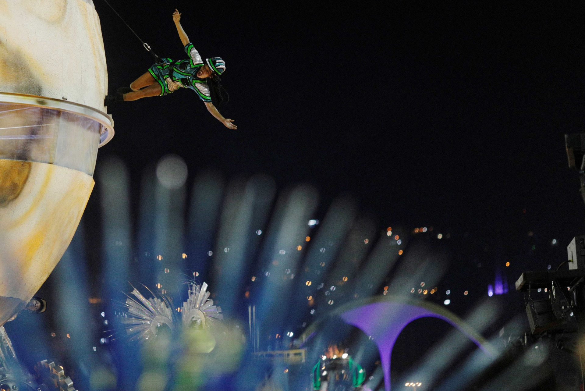 Carnaval Rio 2018: as melhores imagens da primeira noite de desfile