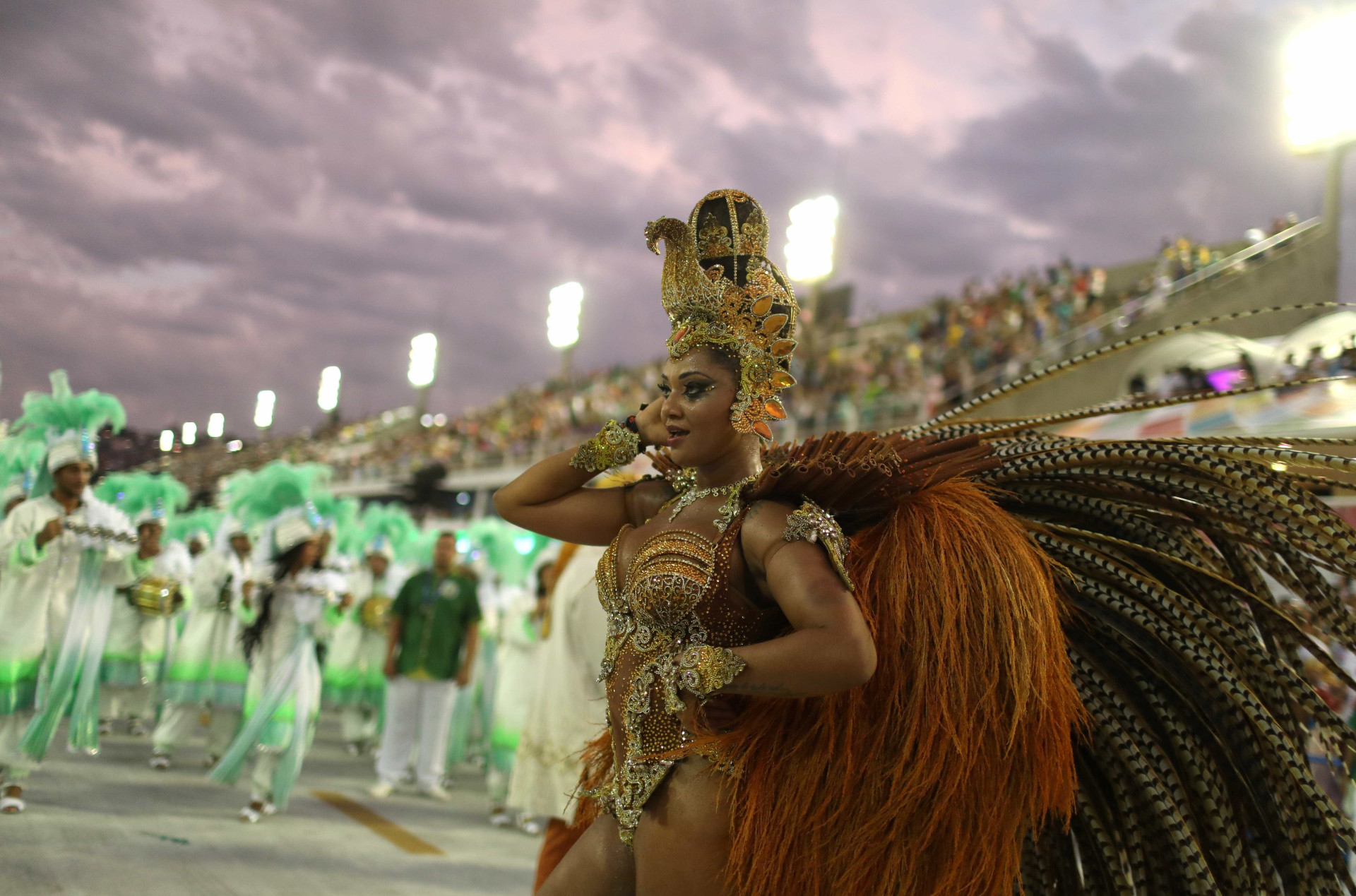 Carnaval Rio 2018: as melhores imagens da primeira noite de desfile