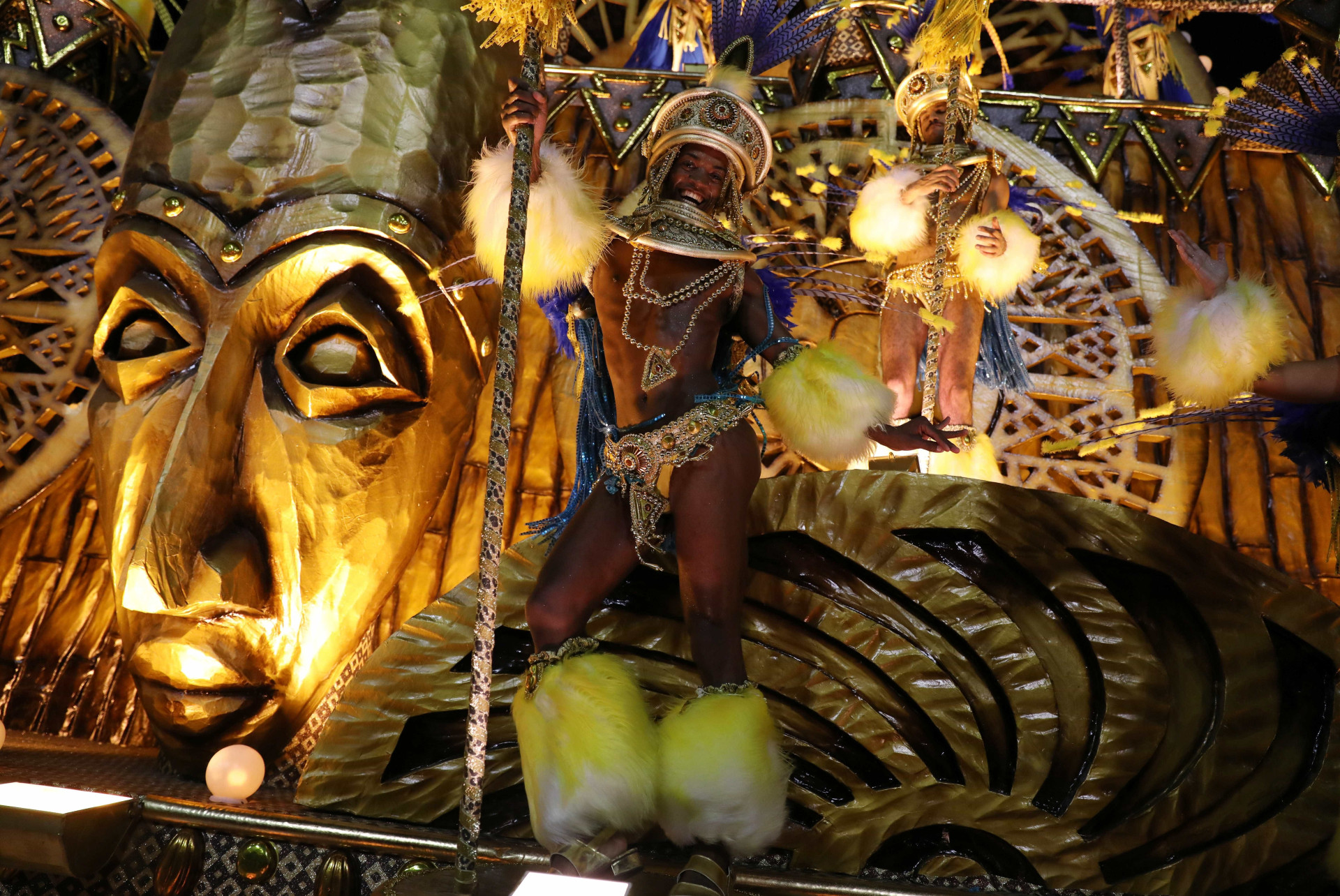 Carnaval Rio 2018: as melhores imagens da primeira noite de desfile