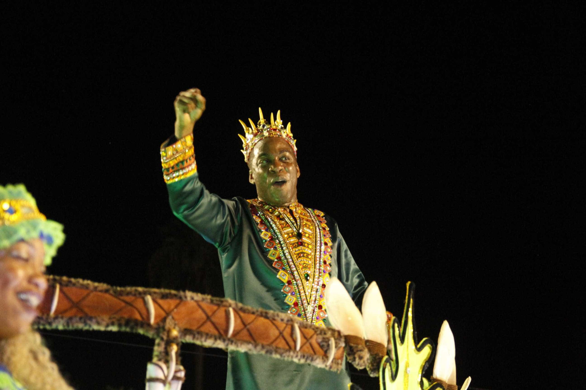 Musas, beijos e camarotes: a folia dos famosos no Carnaval