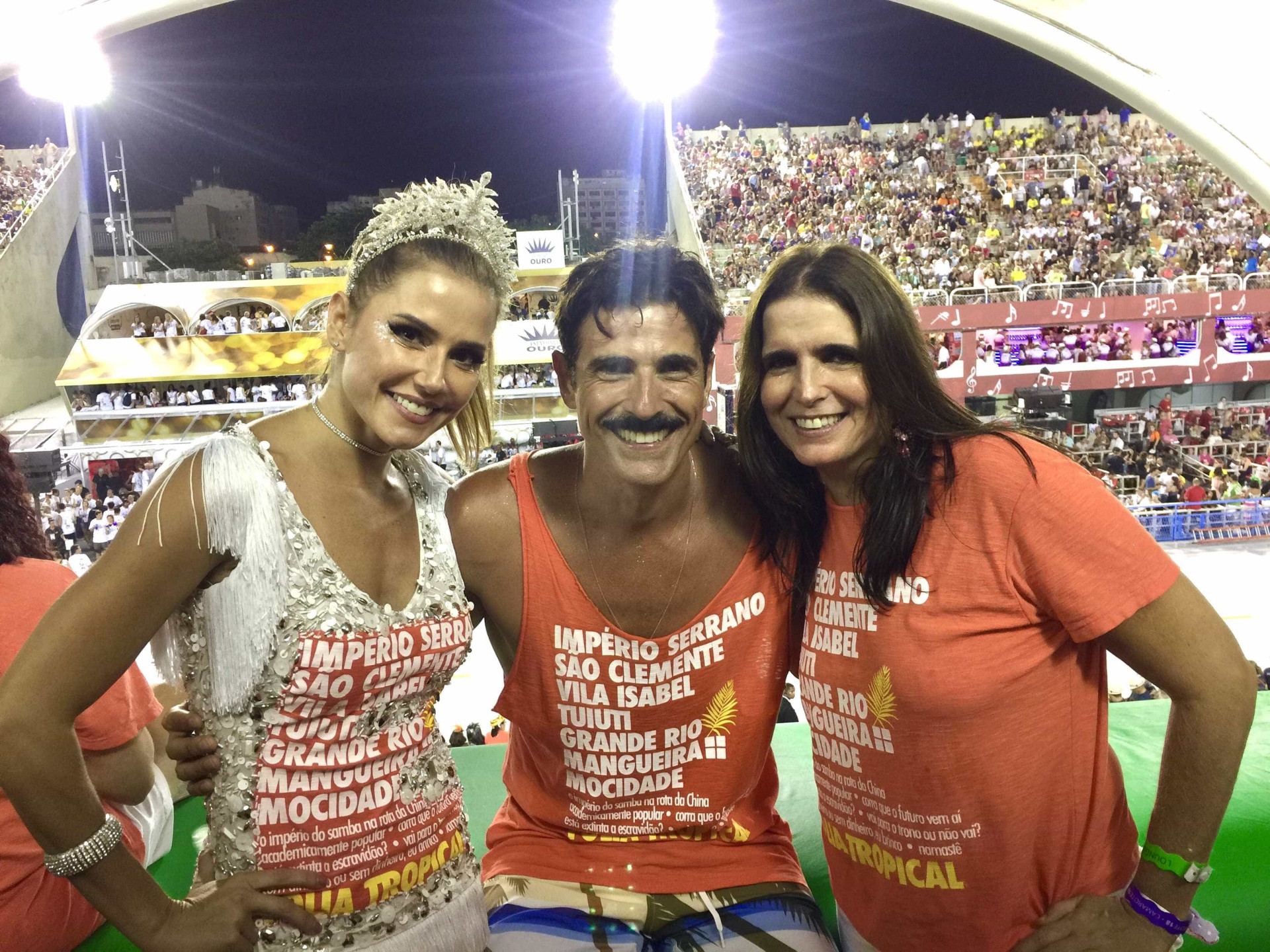 Musas, beijos e camarotes: a folia dos famosos no Carnaval
