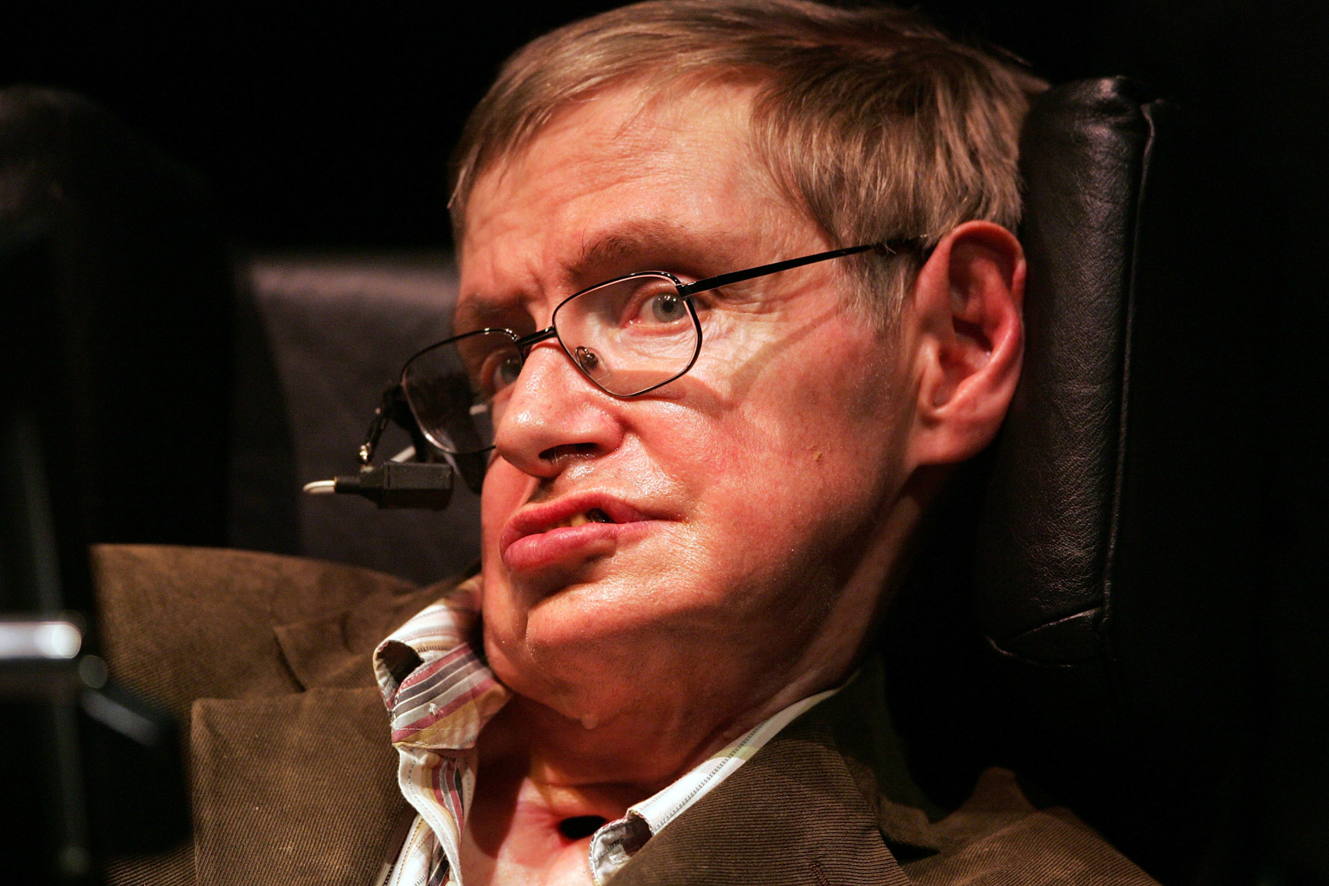 Gênio da ciência: relembre a vida e o legado de Stephen Hawking