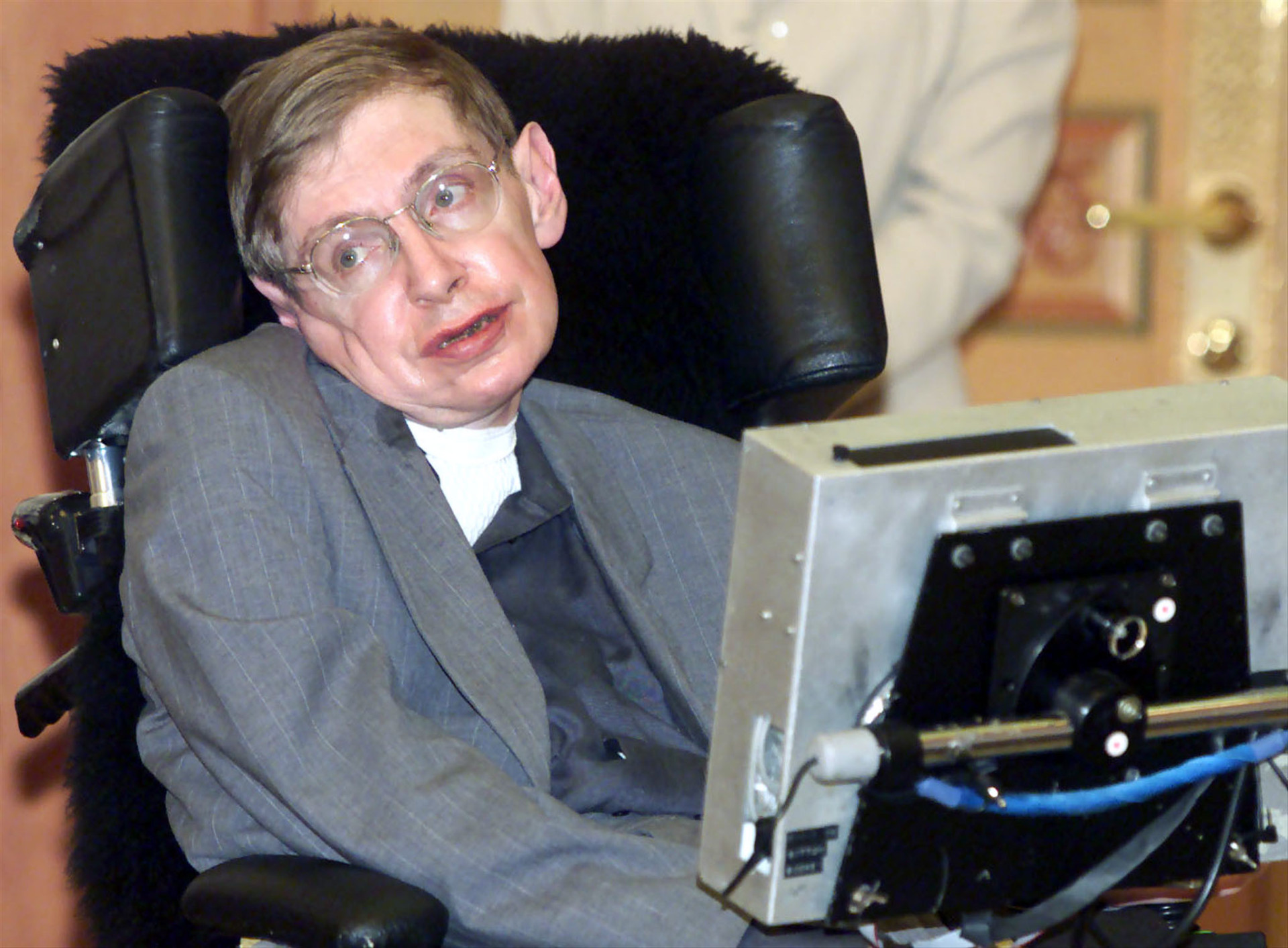 Gênio da ciência: relembre a vida e o legado de Stephen Hawking