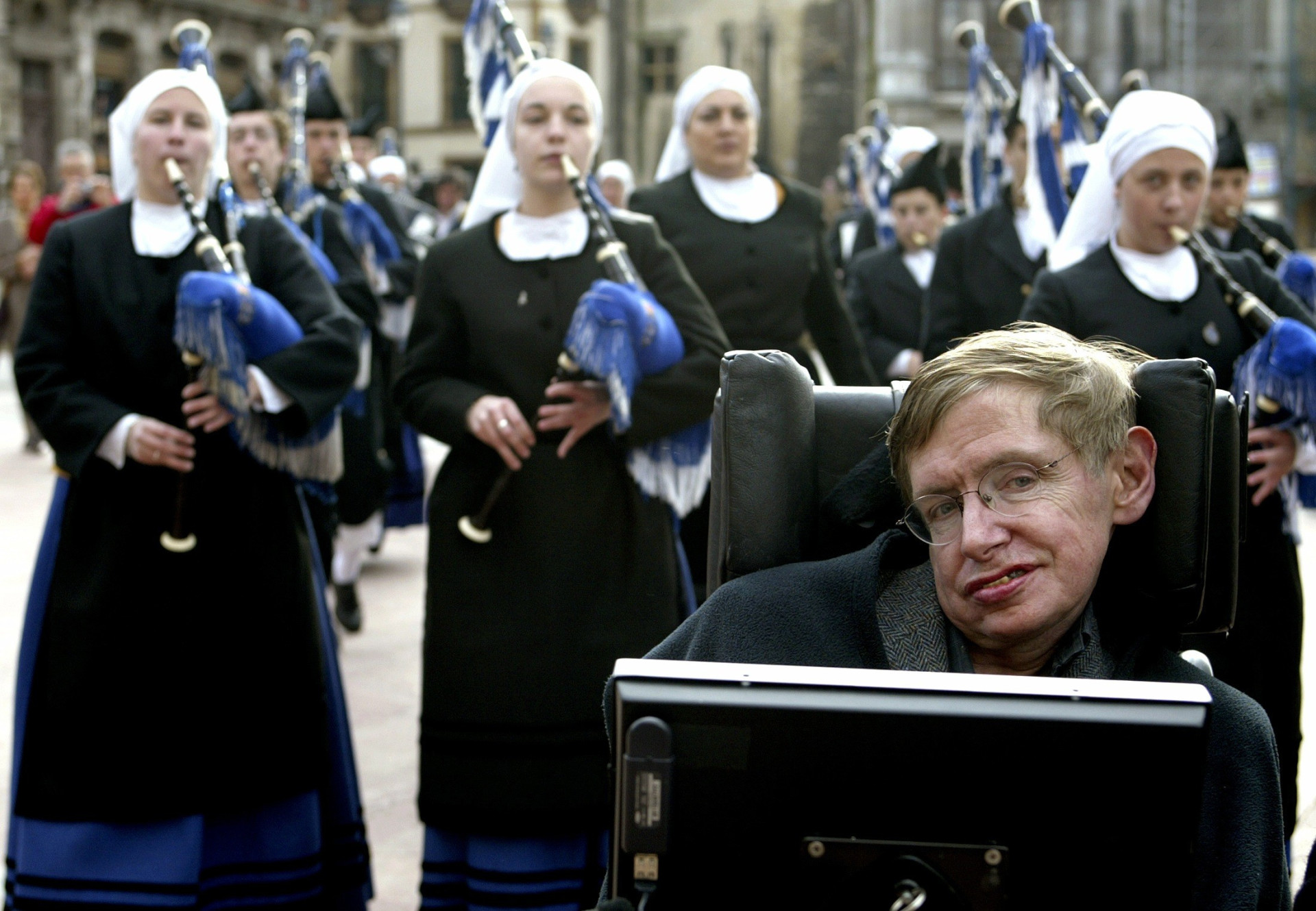 Gênio da ciência: relembre a vida e o legado de Stephen Hawking