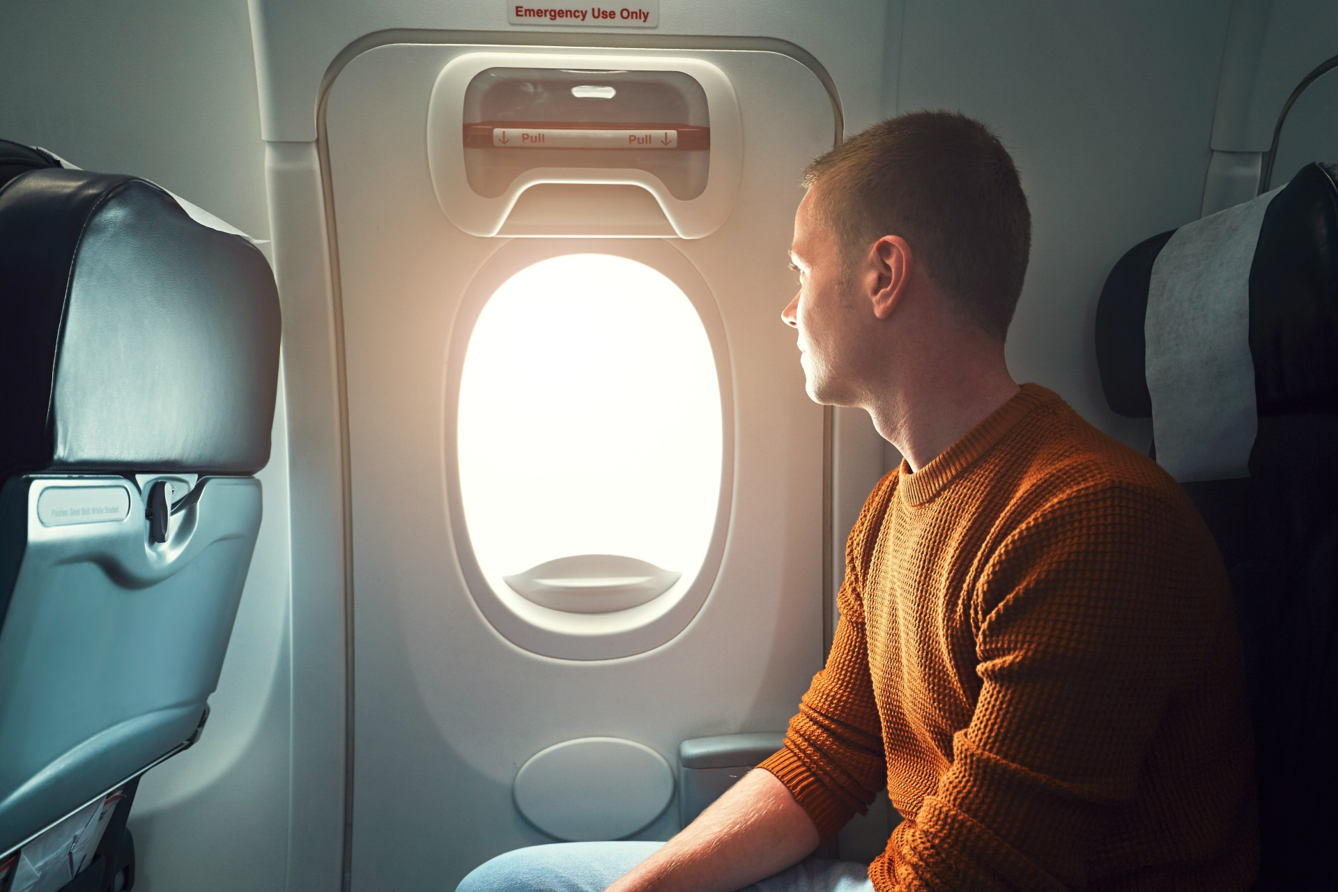 Emergência: orientações de como sobreviver a um acidente de avião