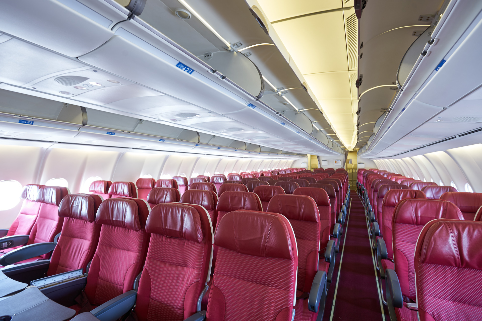 Emergência: orientações de como sobreviver a um acidente de avião