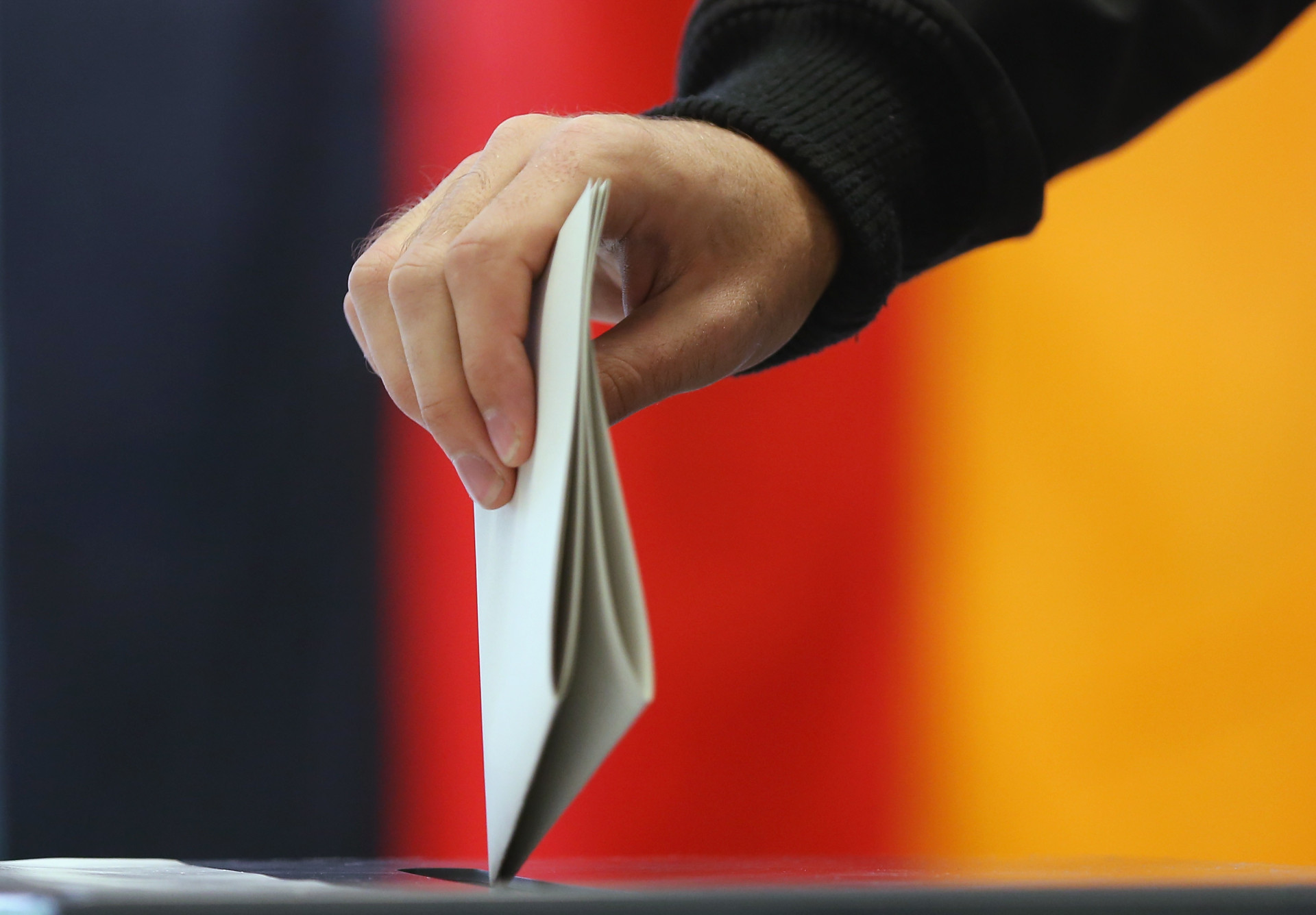 Brasil lidera ranking de países com menor confiança em políticos
