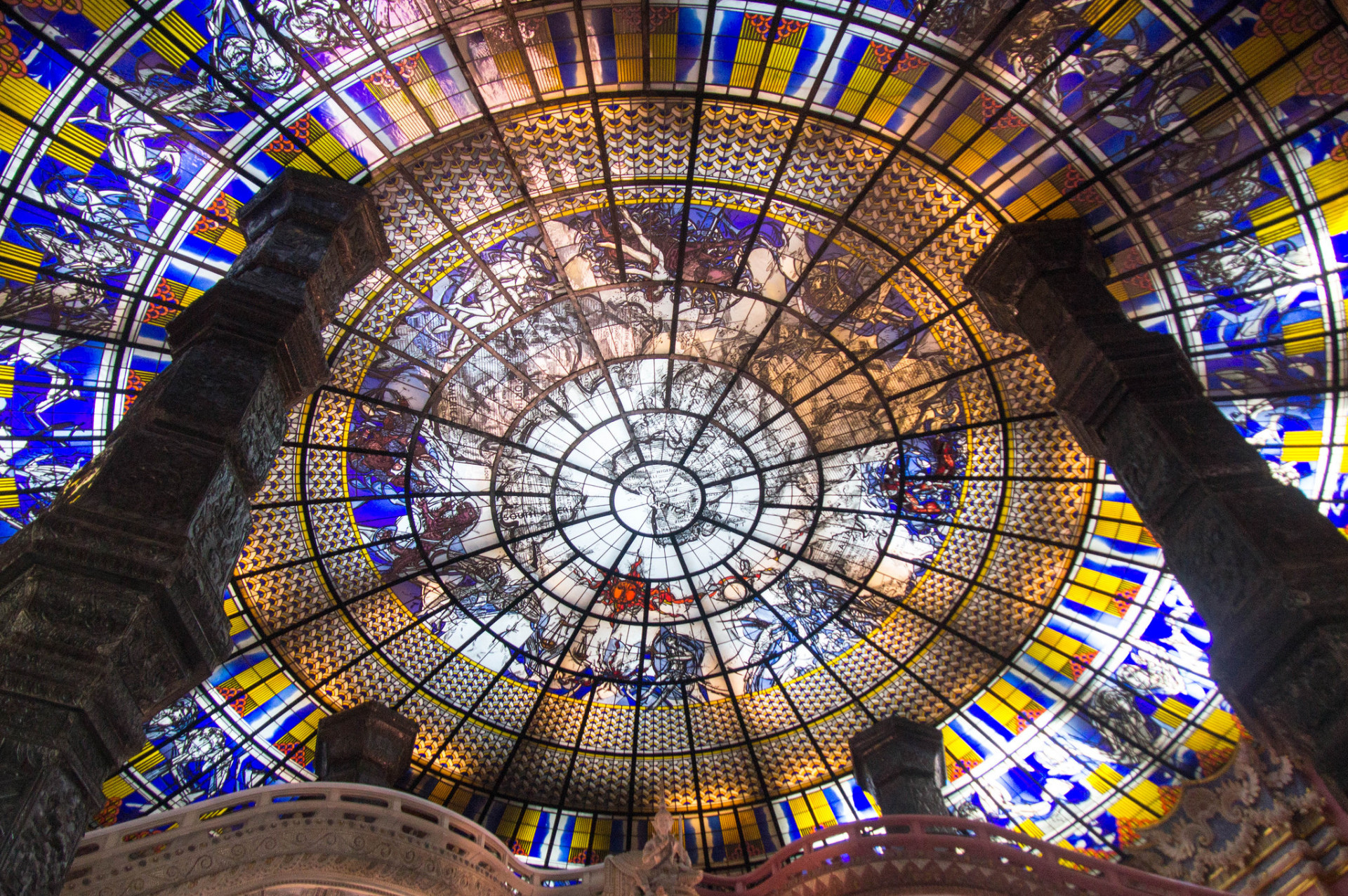 Vitrais: as mais magníficas obras de arte em vidro pelo mundo