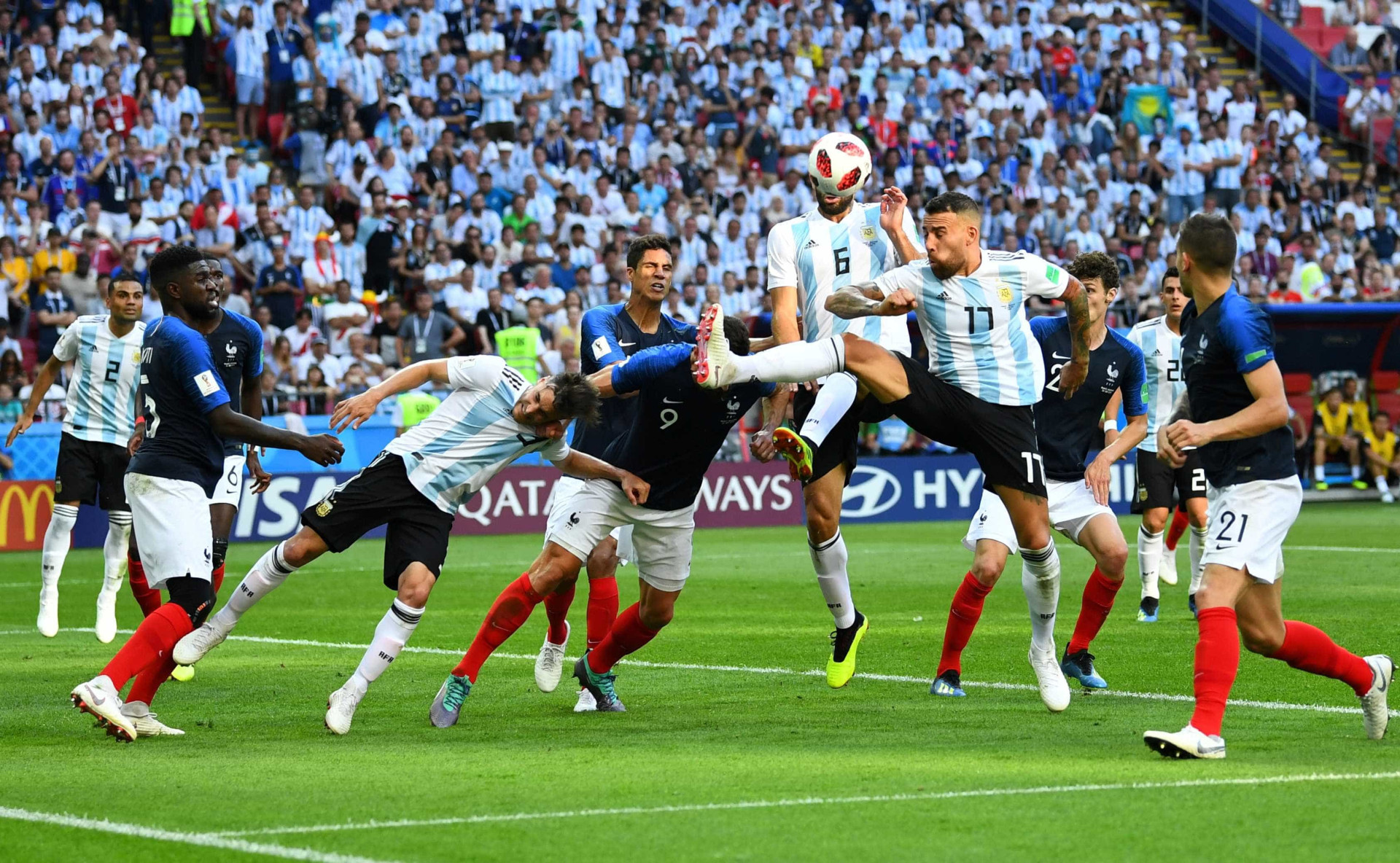 Em imagens, confira as trajetórias de França e Croácia à final da Copa