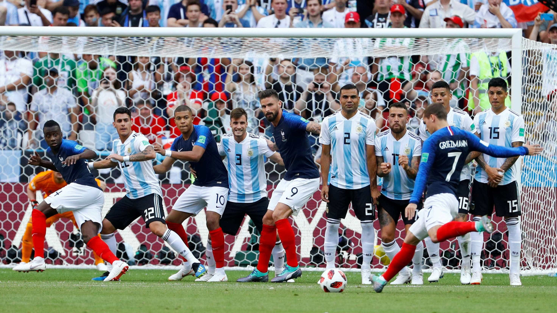 Em imagens, confira as trajetórias de França e Croácia à final da Copa