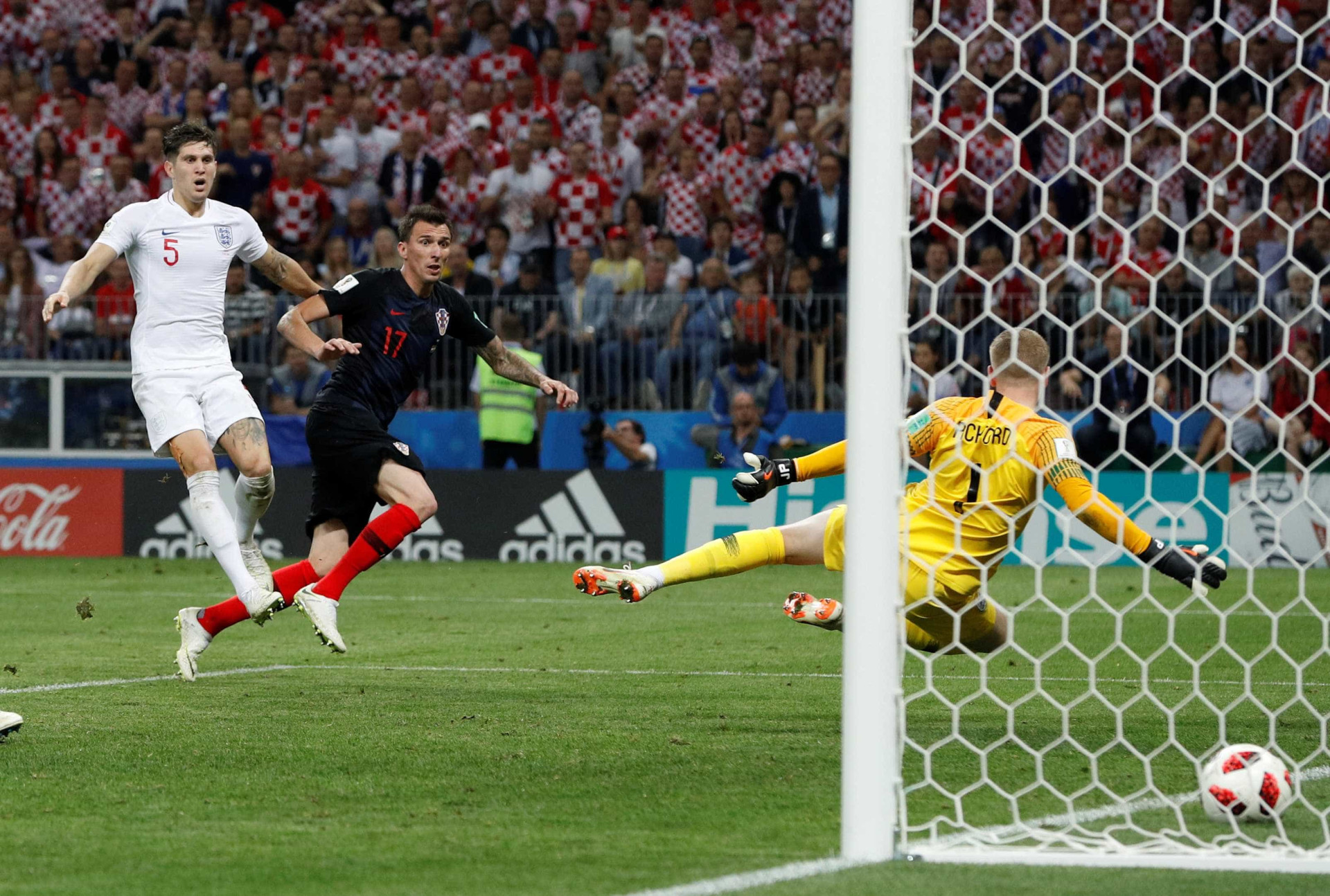Em imagens, confira as trajetórias de França e Croácia à final da Copa