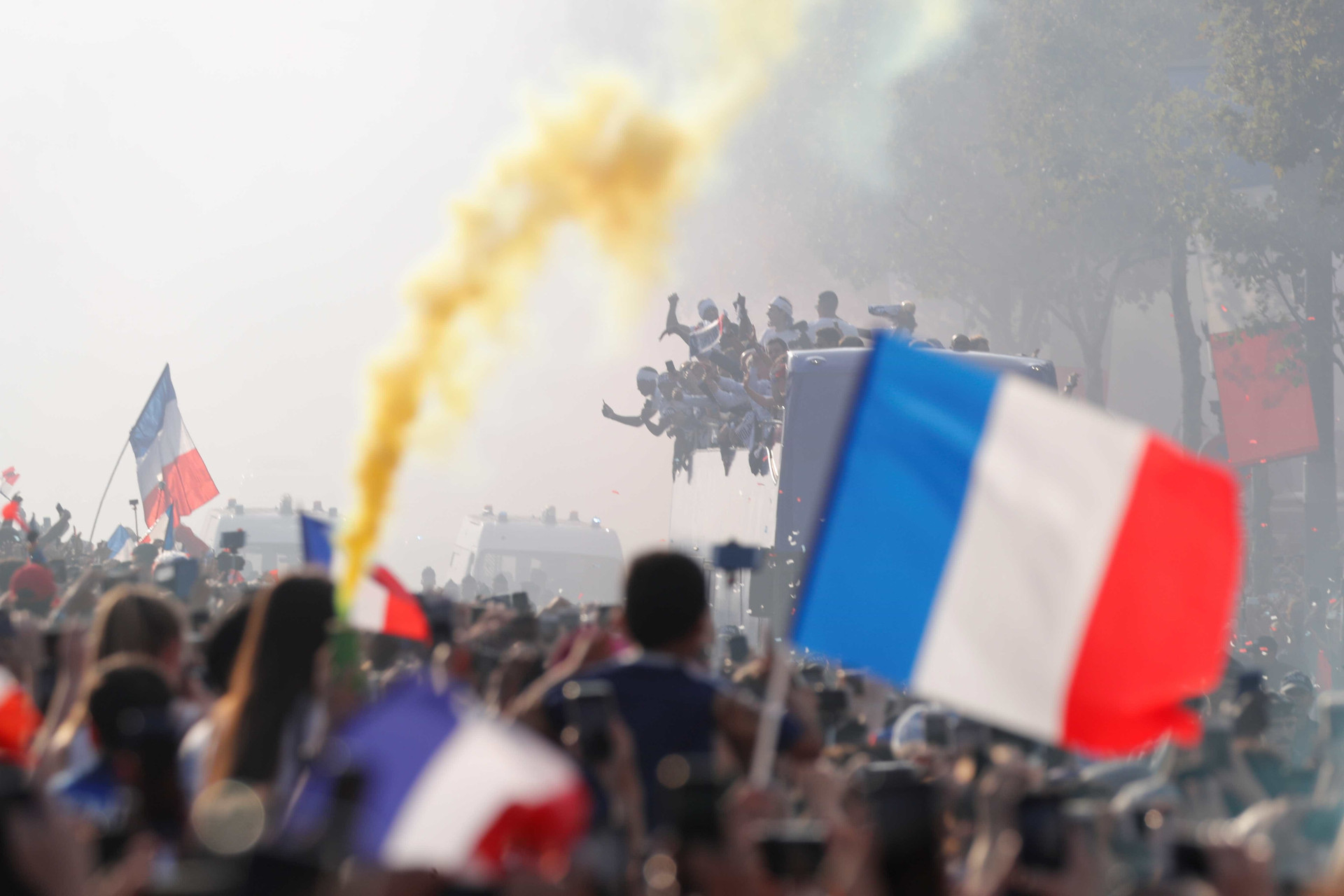 Confira como foi festa dos bicampeões do mundo em Paris; fotos!