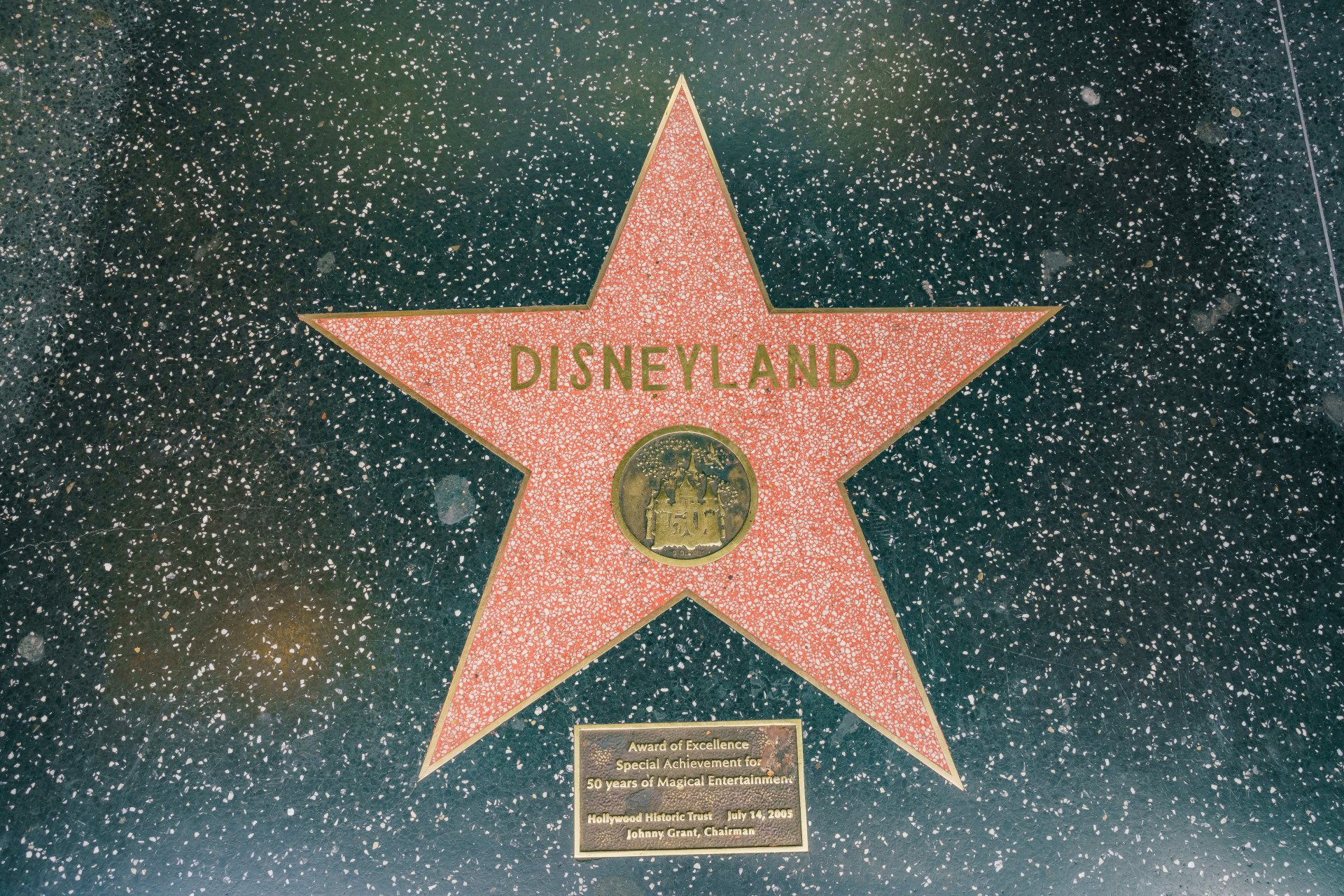 Veja como é o mais exclusivo e secreto clube da Disney