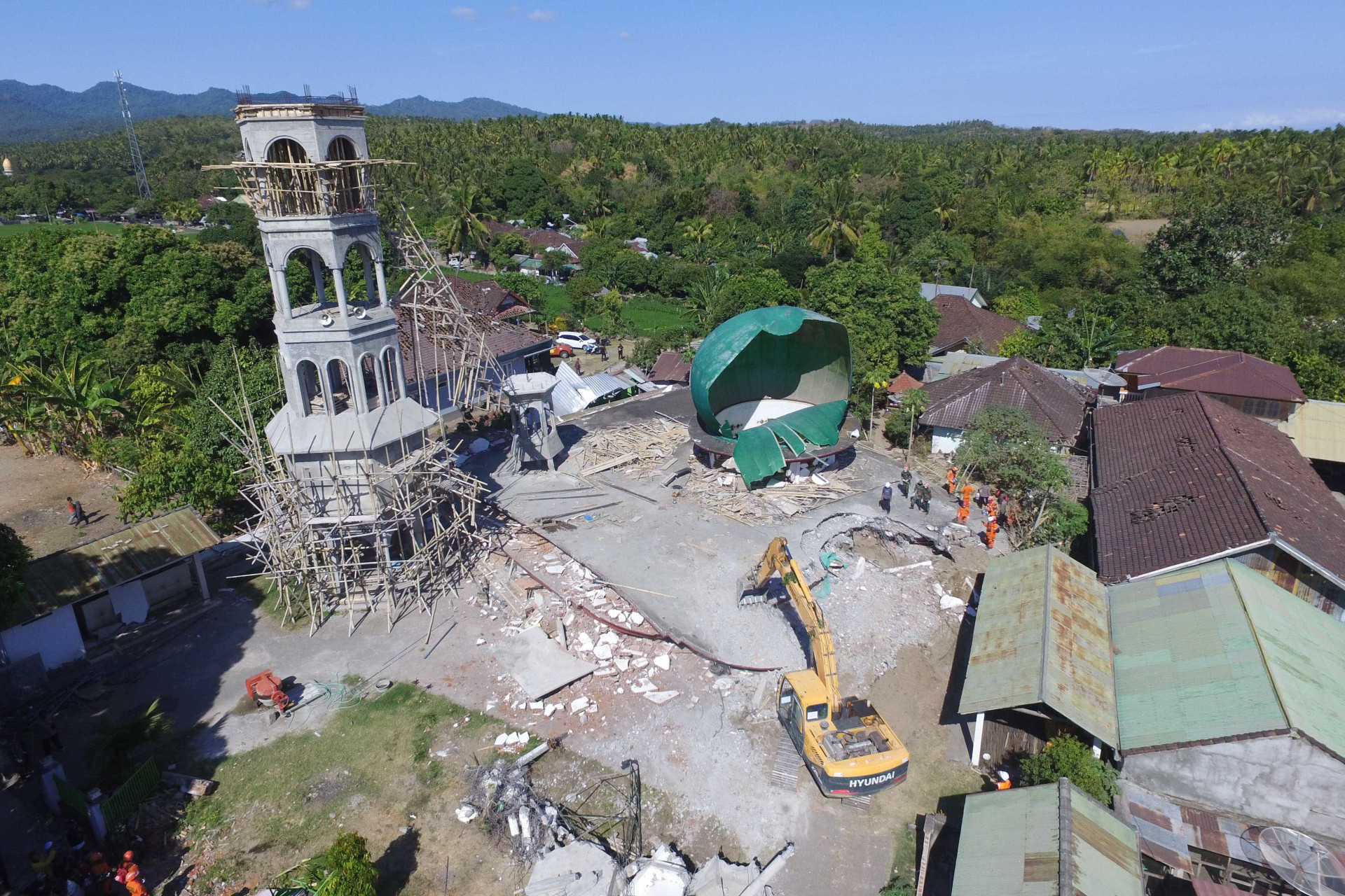Veja como ficou a ilha de Lombok após terremoto destruidor na Indonésia