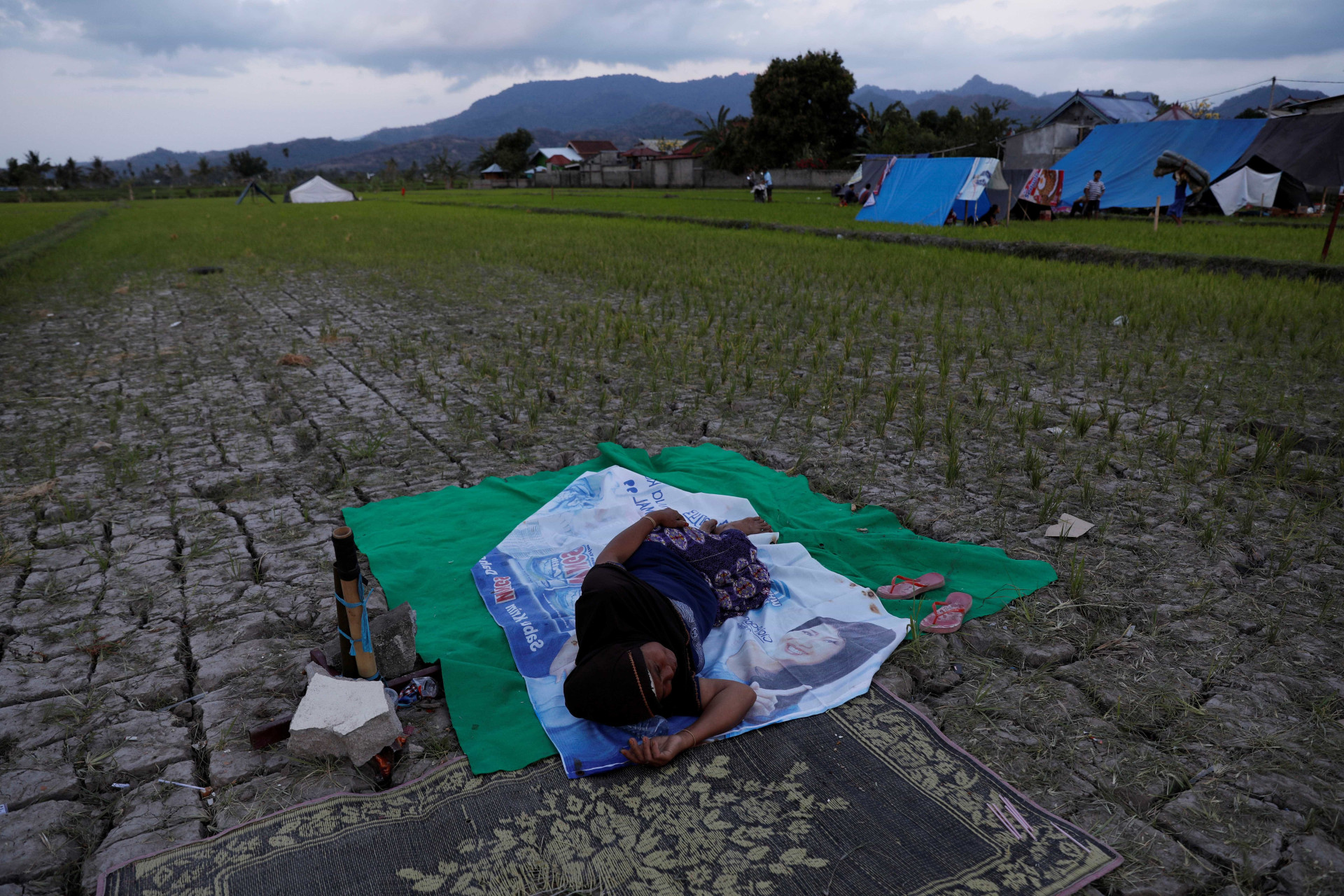 Veja como ficou a ilha de Lombok após terremoto destruidor na Indonésia