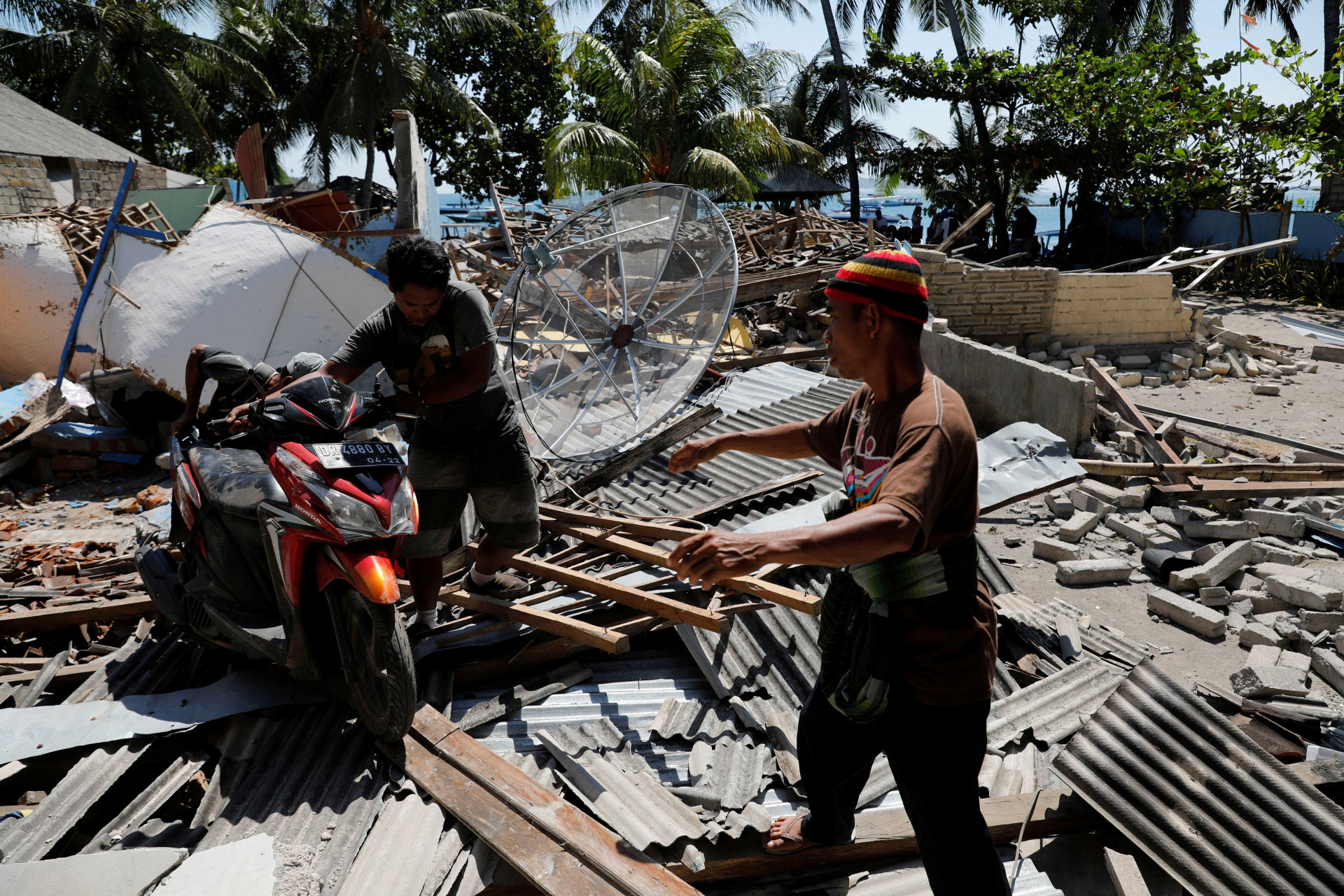 Veja como ficou a ilha de Lombok após terremoto destruidor na Indonésia