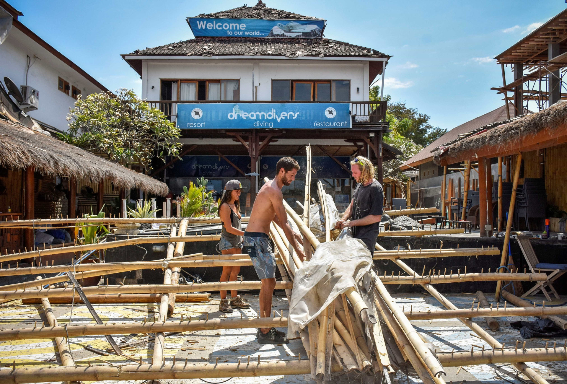 Veja como ficou a ilha de Lombok após terremoto destruidor na Indonésia