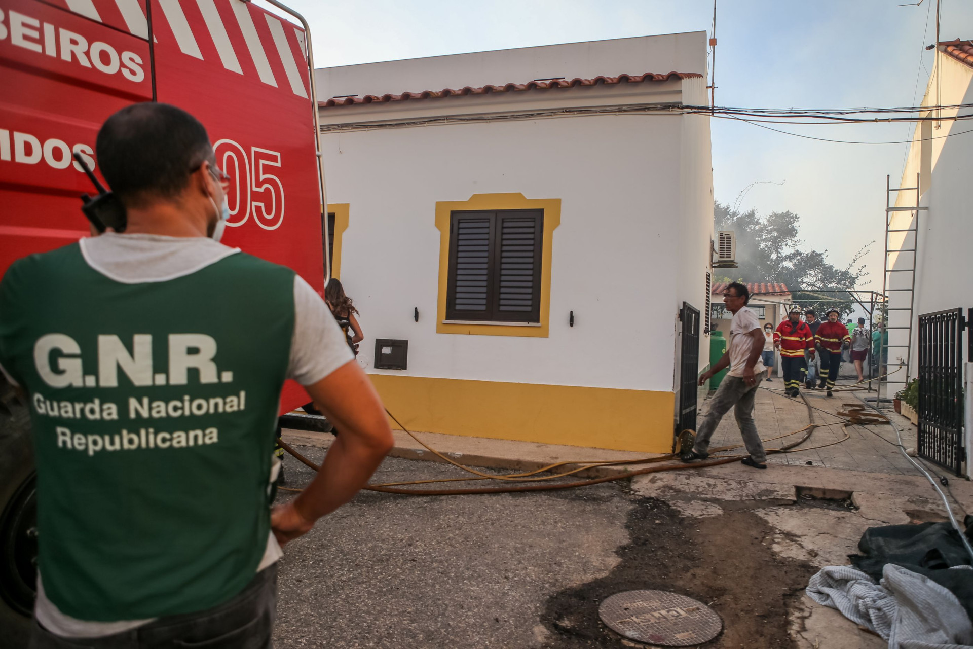 Incêndio em Portugal já dura 7 dias e está fora de controle; imagens