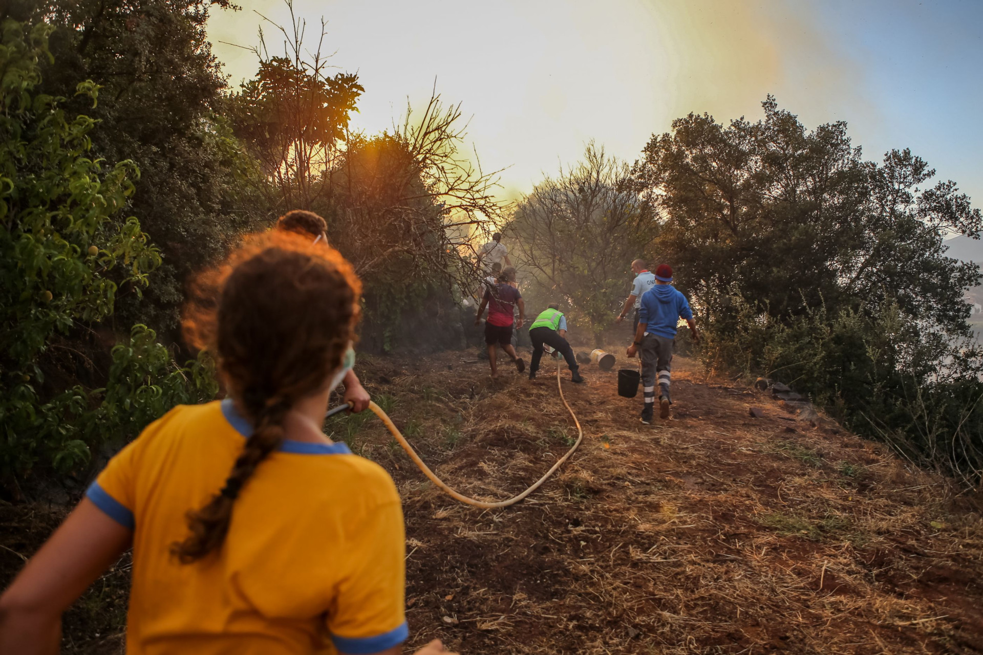 Incêndio em Portugal já dura 7 dias e está fora de controle; imagens