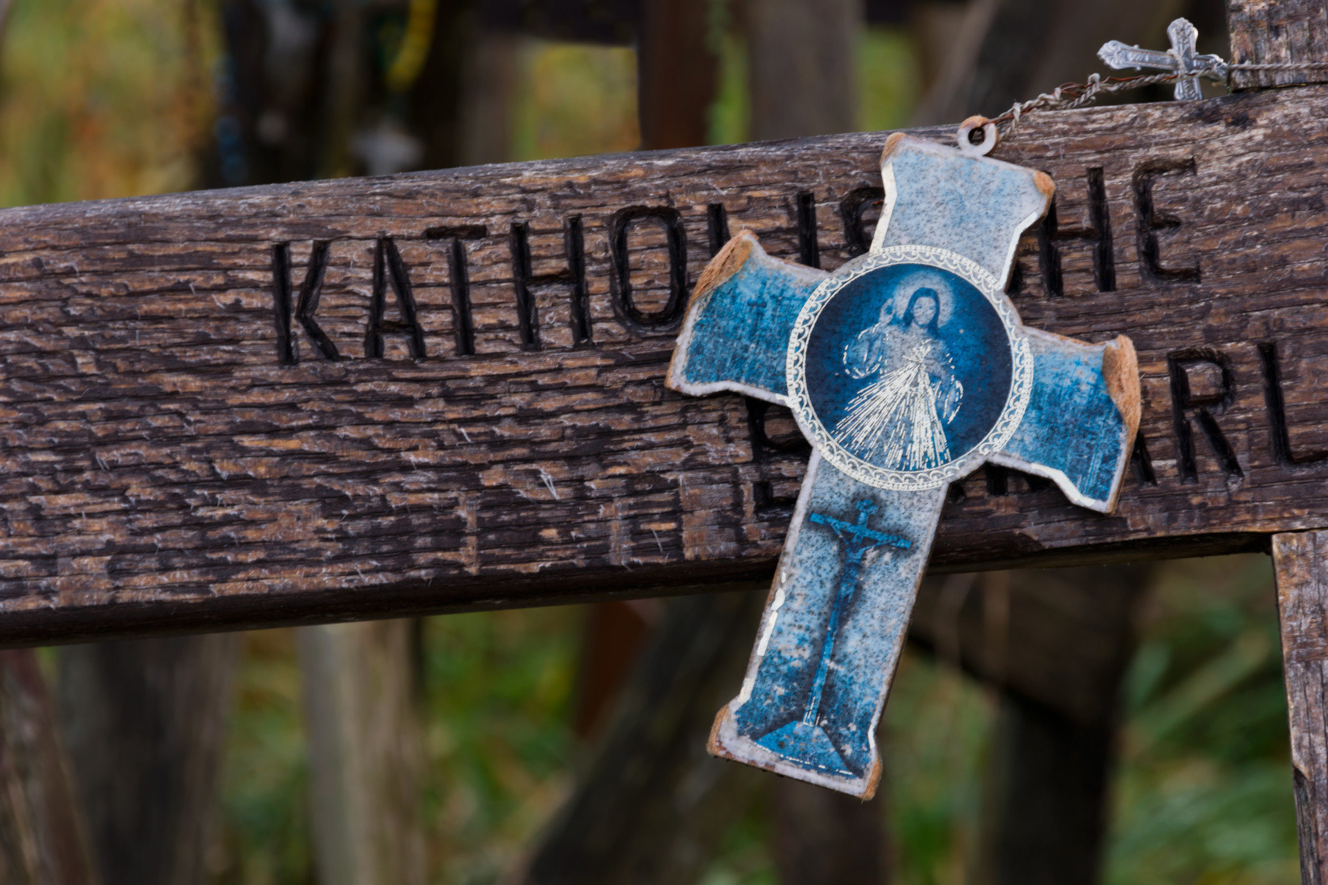 Colina das Cruzes: conheça esse lugar macabro que é um destino de fé