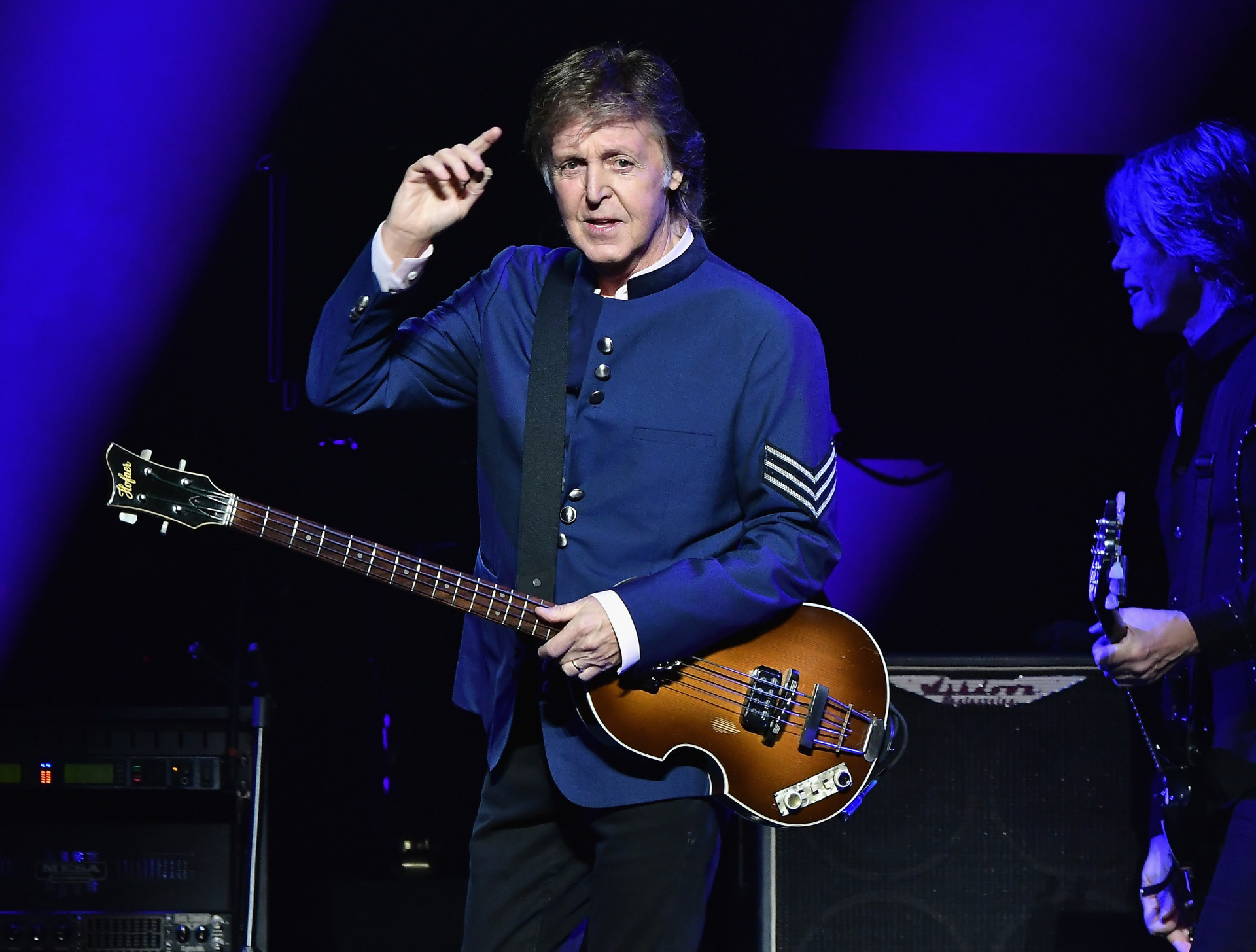 De McCartney a Sinatra: os astros que já cantaram sobre o Brasil