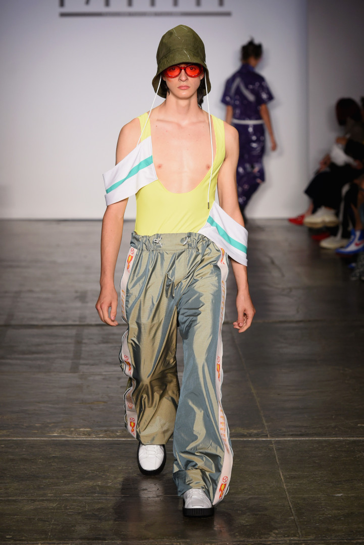 Confira os looks mais estranhos da New York Fashion Week