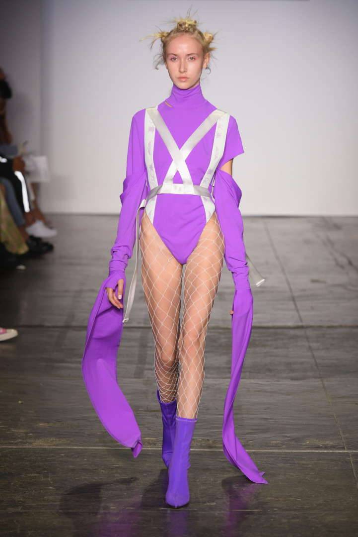 Confira os looks mais estranhos da New York Fashion Week