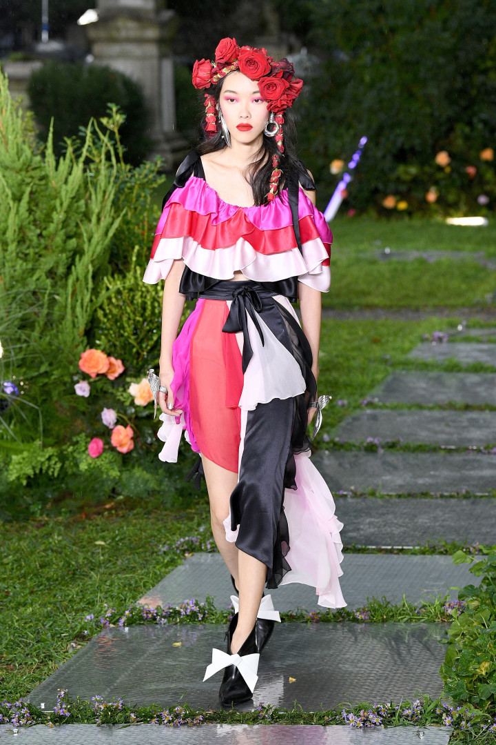 Confira os looks mais estranhos da New York Fashion Week