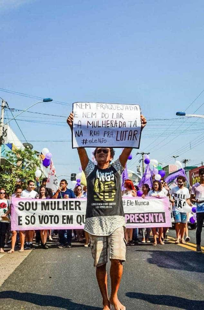 Atos contra Bolsonaro acontecem em todo o Brasil; veja fotos