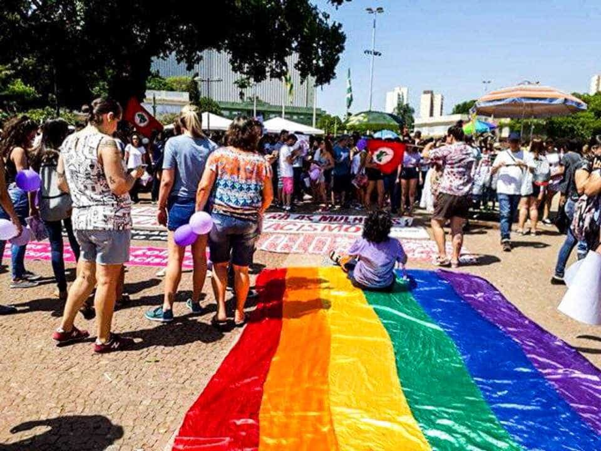 Atos contra Bolsonaro acontecem em todo o Brasil; veja fotos