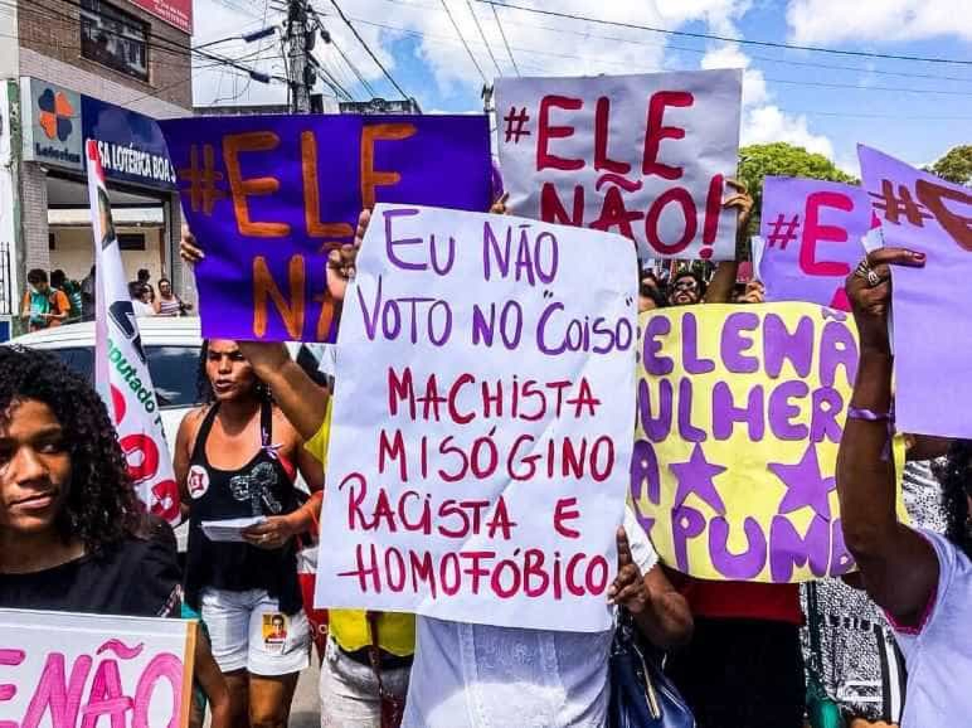 Atos contra Bolsonaro acontecem em todo o Brasil; veja fotos