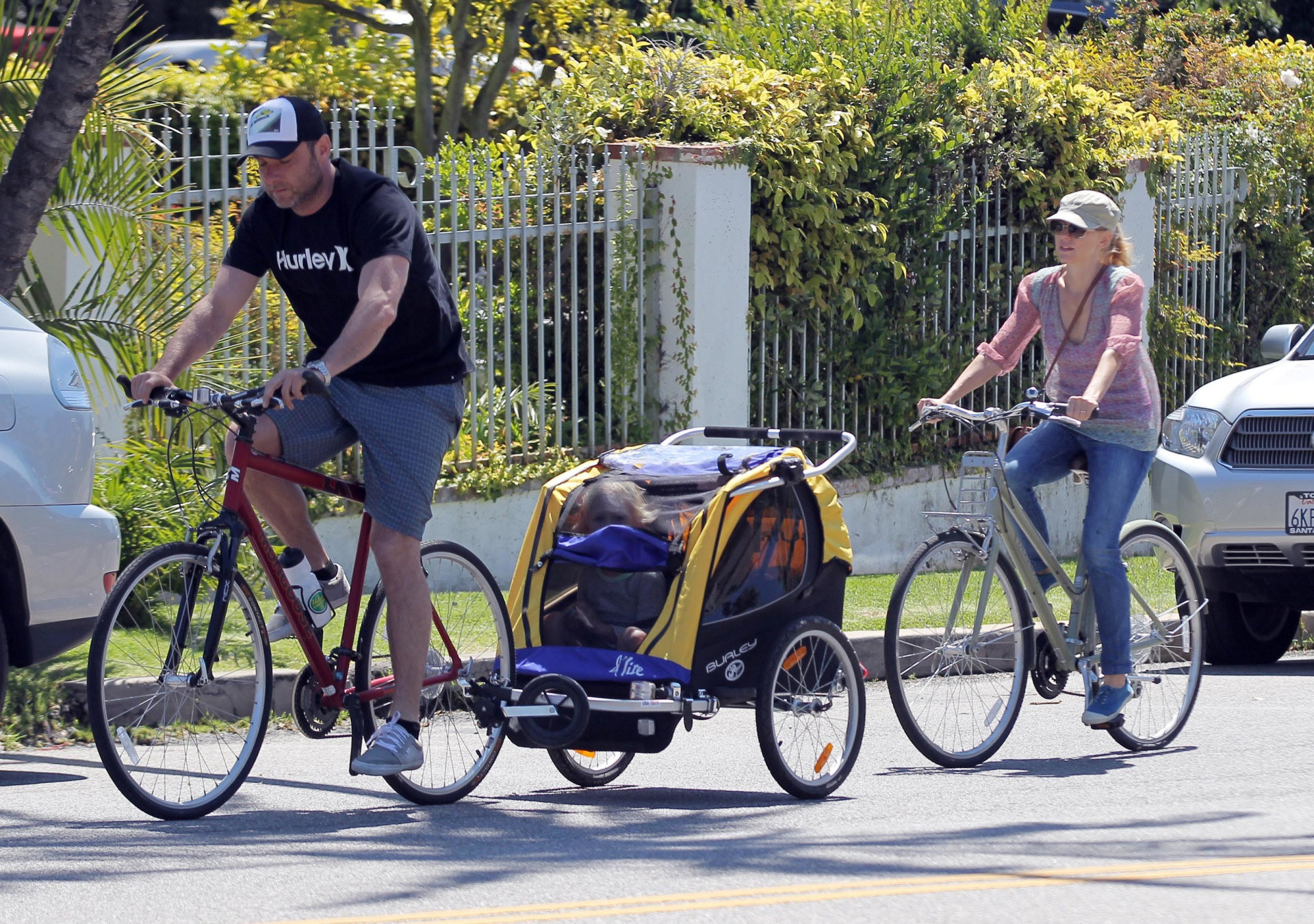 Adeptos da bike: celebridades que pedalam pelo meio ambiente e a saúde!