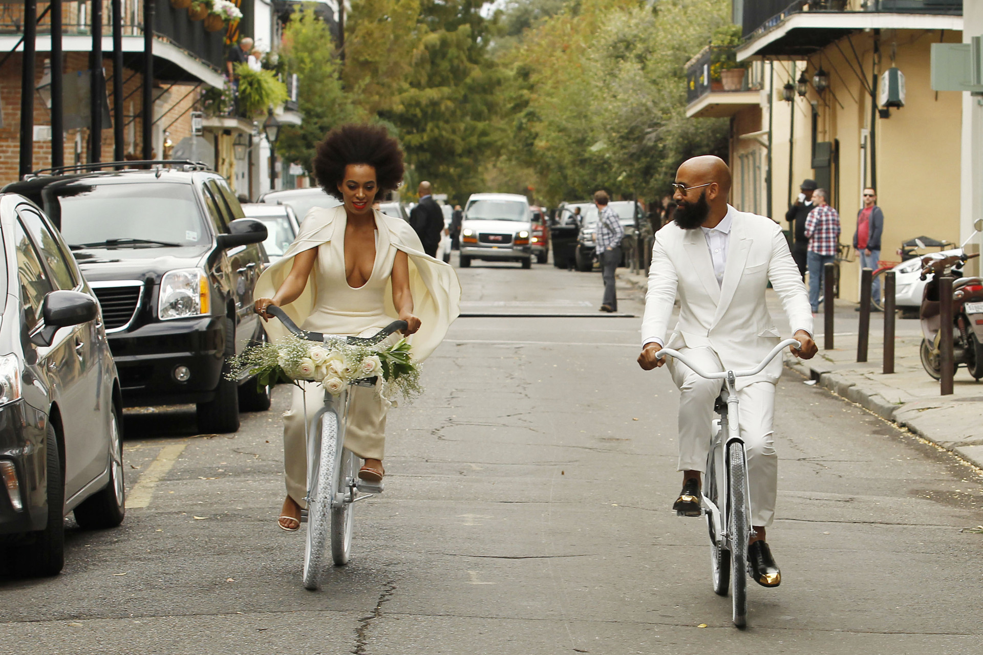 Adeptos da bike: celebridades que pedalam pelo meio ambiente e a saúde!