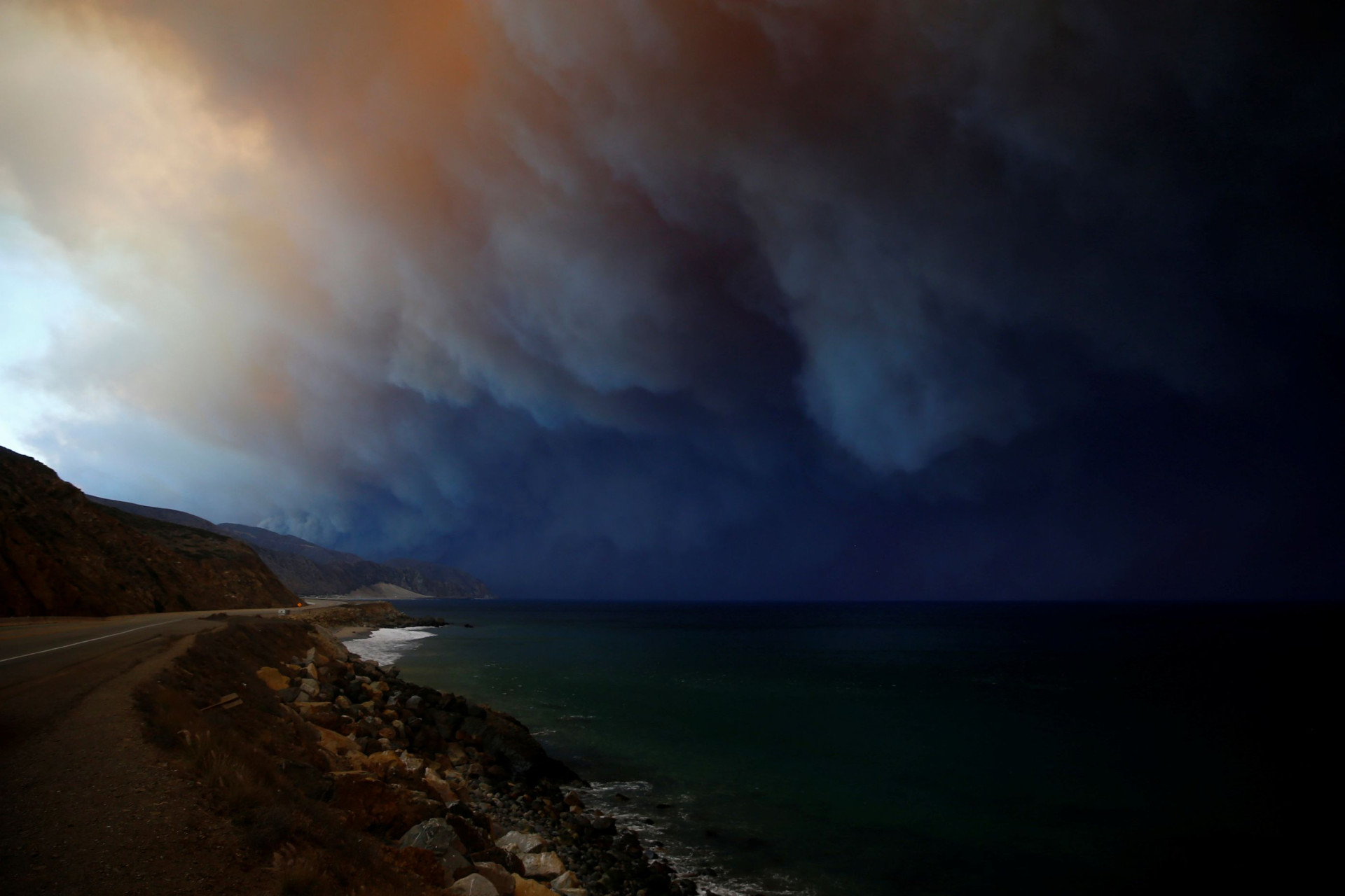 As fotos do incêndio que deixou pelo menos 79 mortos na Califórnia