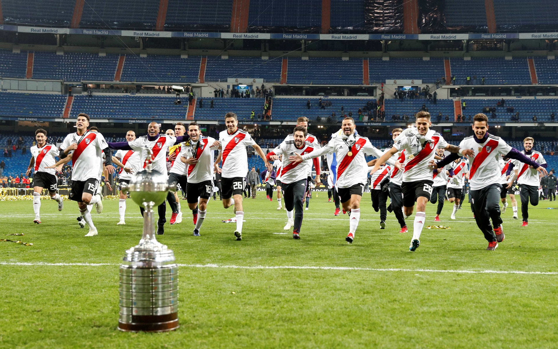Veja as imagens da final da Libertadores e do título do River em Madri