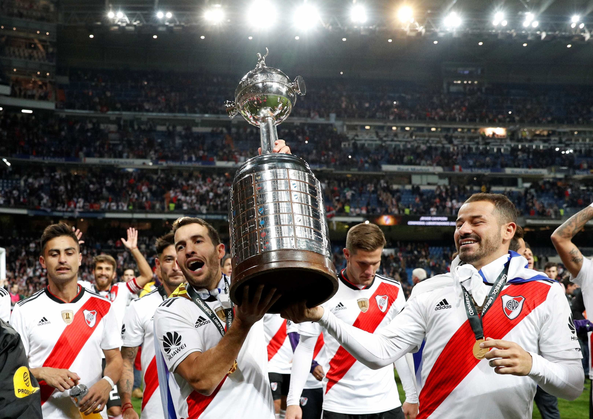 Veja as imagens da final da Libertadores e do título do River em Madri