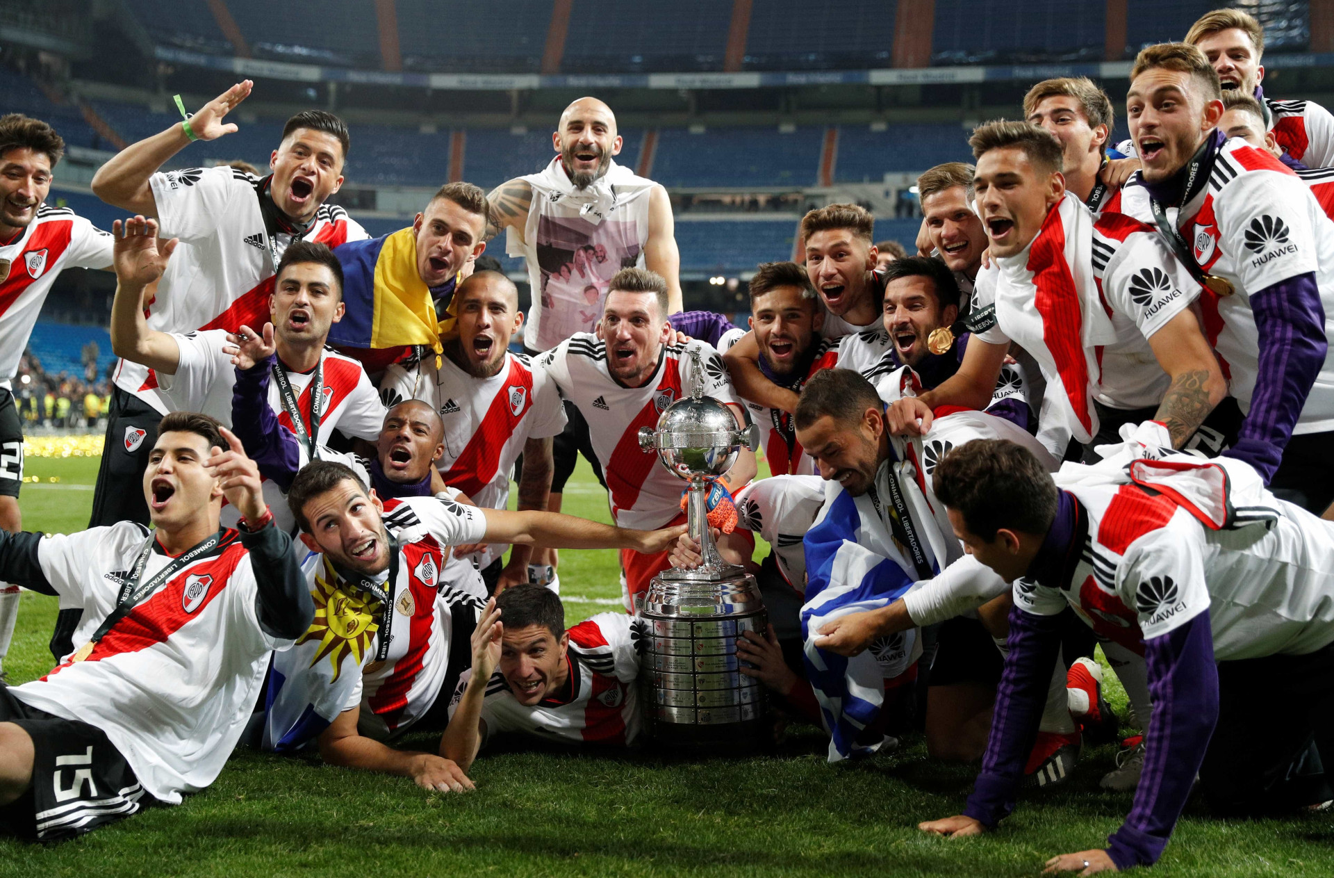 Veja as imagens da final da Libertadores e do título do River em Madri