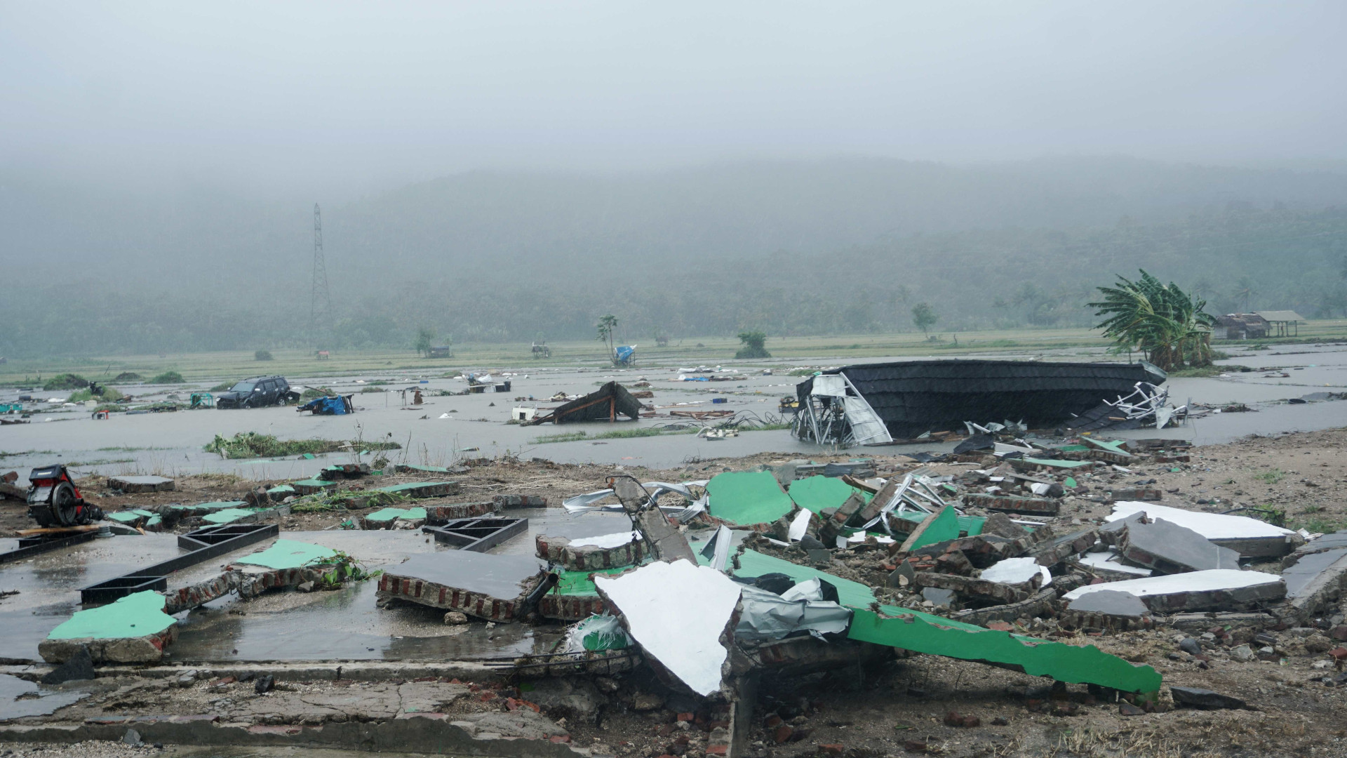 As imagens da destruiÃ§Ã£o causada pelo tsunami na IndonÃ©sia